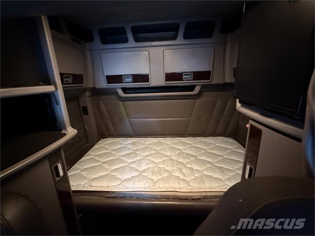 Peterbilt 389 Naudoti vilkikai