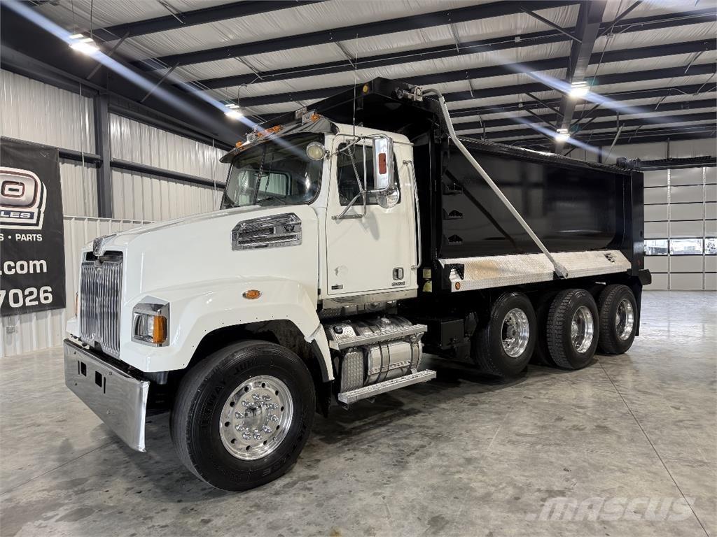 Western Star 4700SF Savivarčių priekabų vilkikai