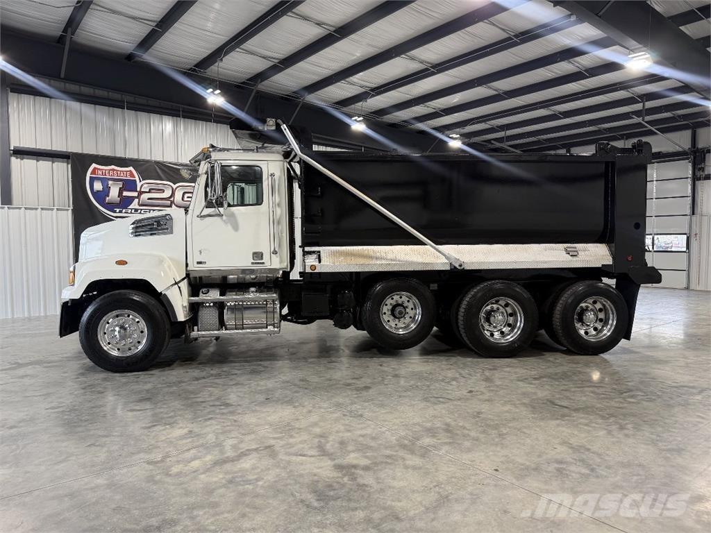 Western Star 4700SF Savivarčių priekabų vilkikai
