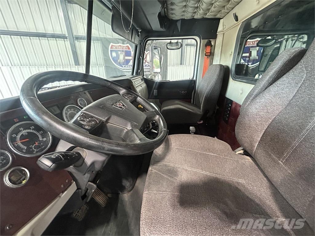 Western Star 4700SF Savivarčių priekabų vilkikai