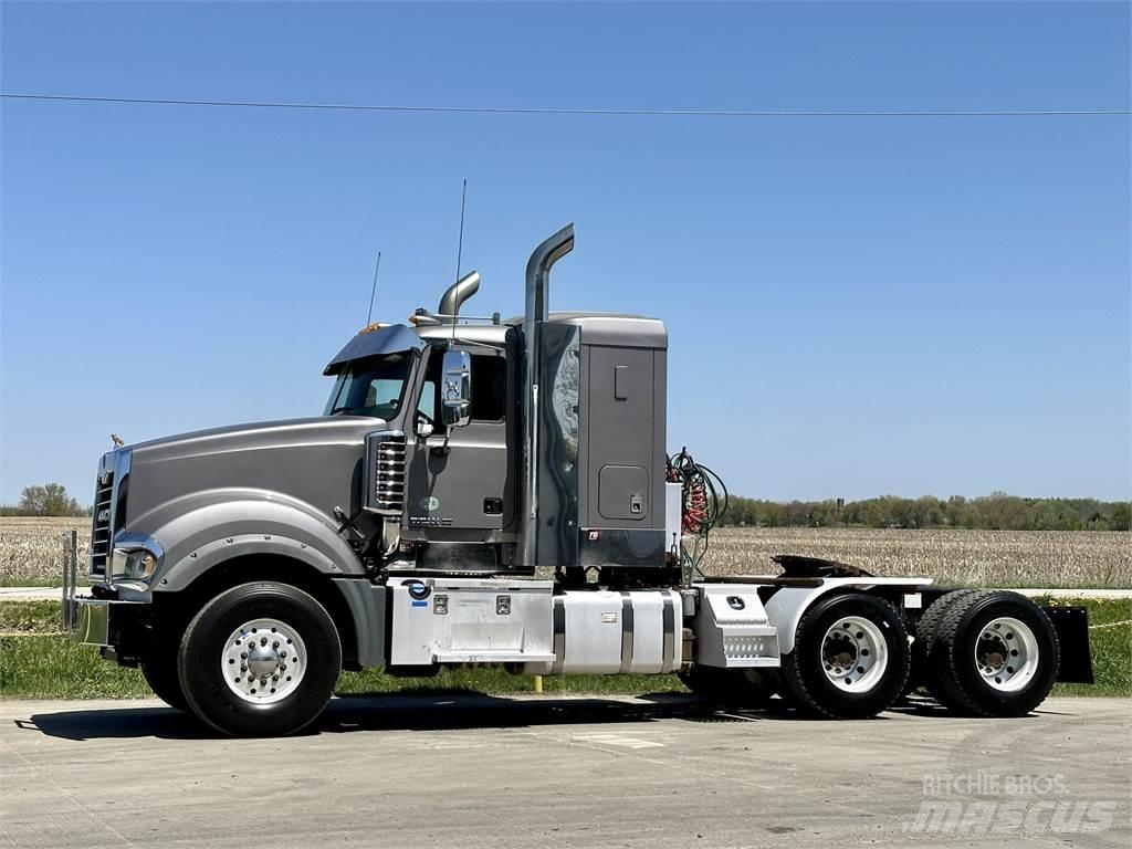 Mack Titan TD713 Naudoti vilkikai