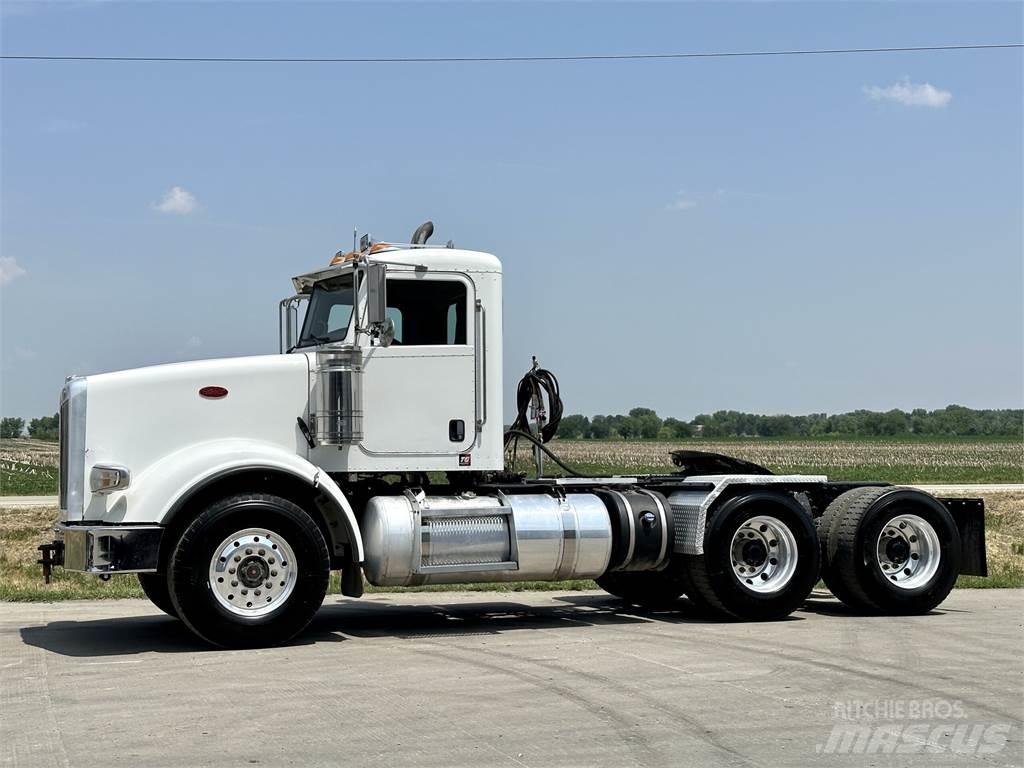Peterbilt 367 Naudoti vilkikai