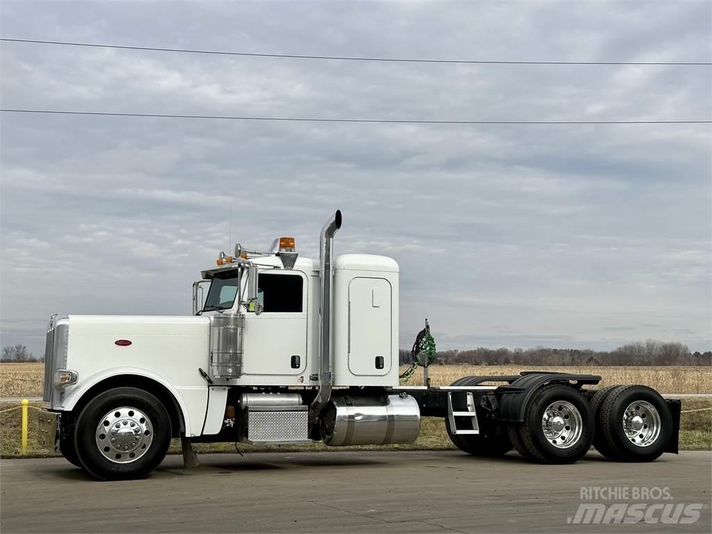 Peterbilt 389 Naudoti vilkikai