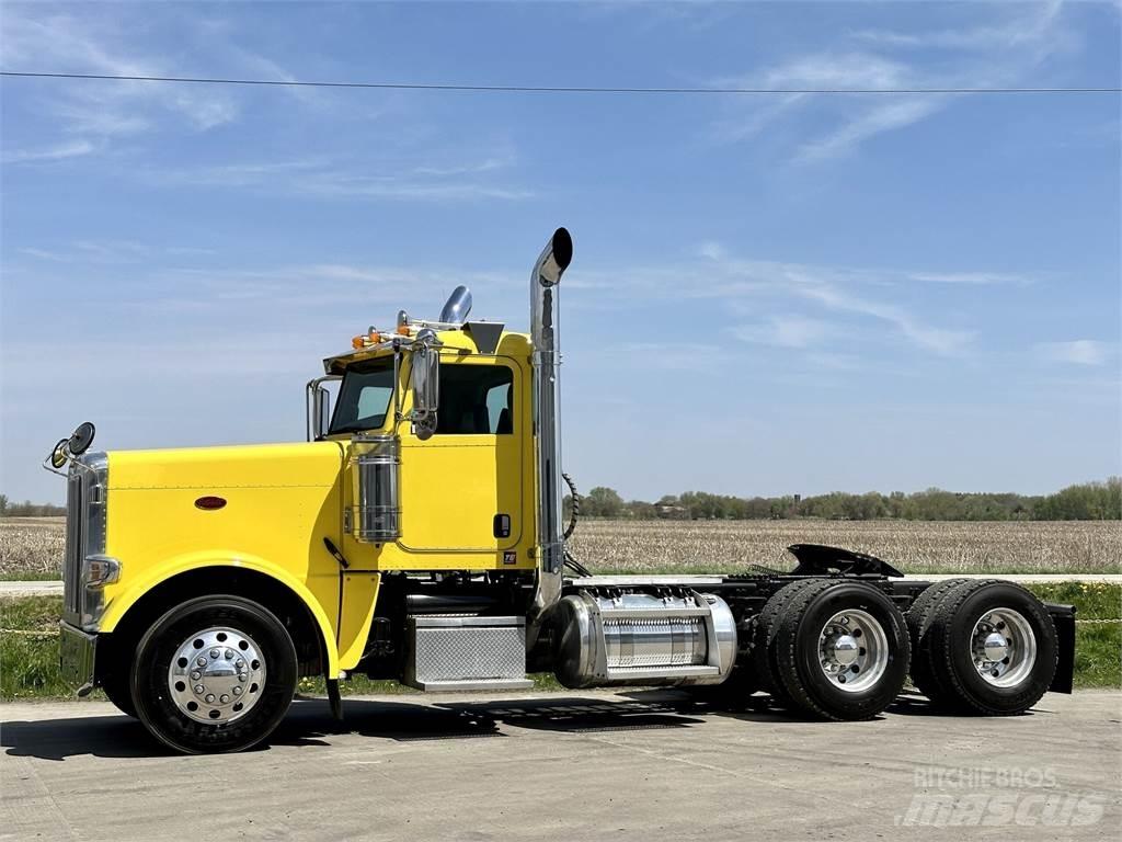 Peterbilt 389 Naudoti vilkikai