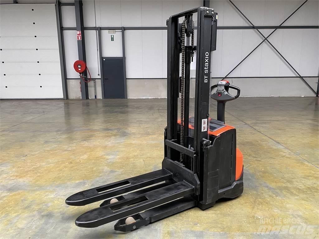 Toyota BT SWE100 Savaeigiai rietuvai