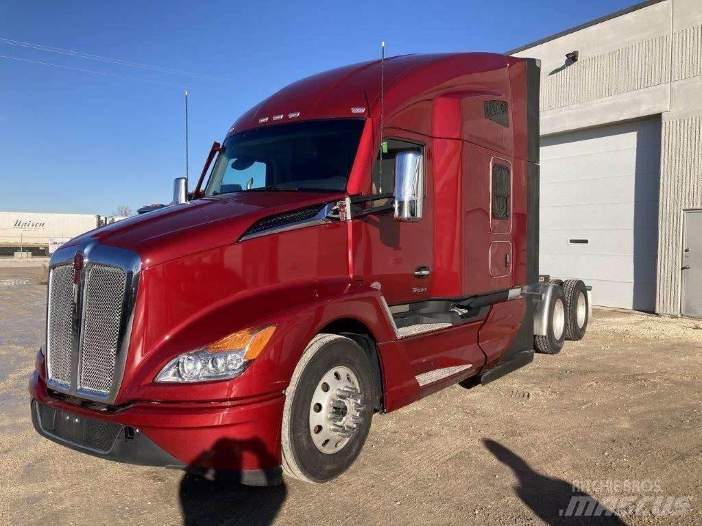 Kenworth T680 Naudoti vilkikai