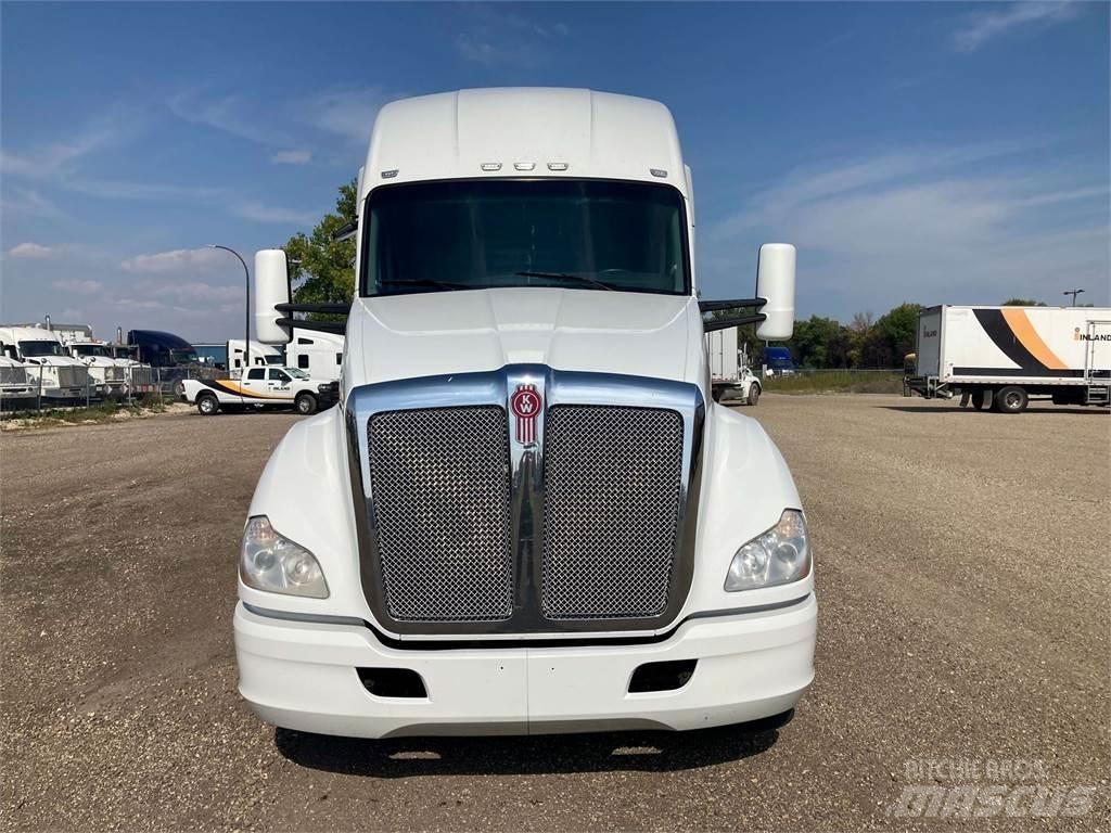 Kenworth T680 Naudoti vilkikai