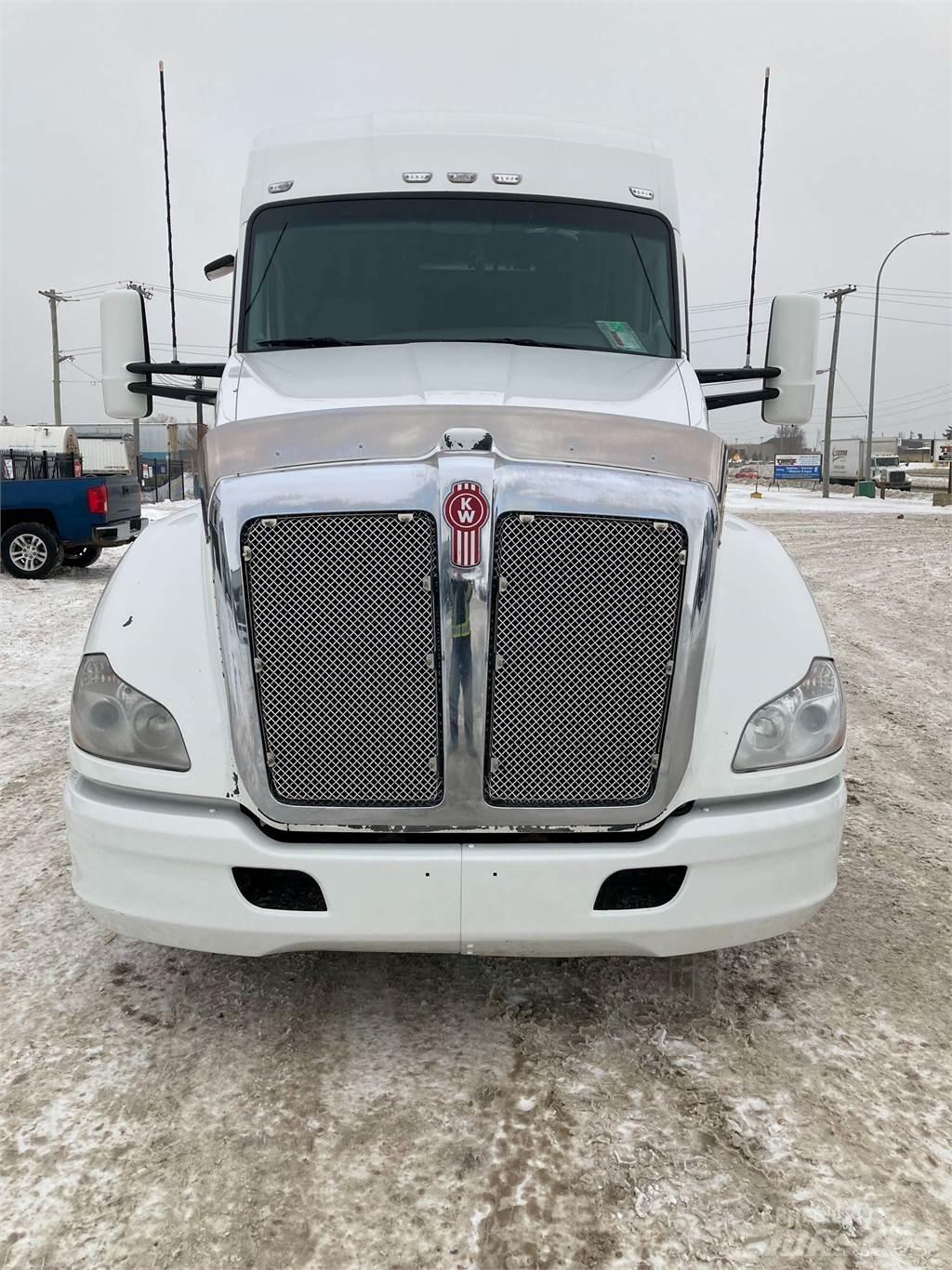 Kenworth T680 Naudoti vilkikai