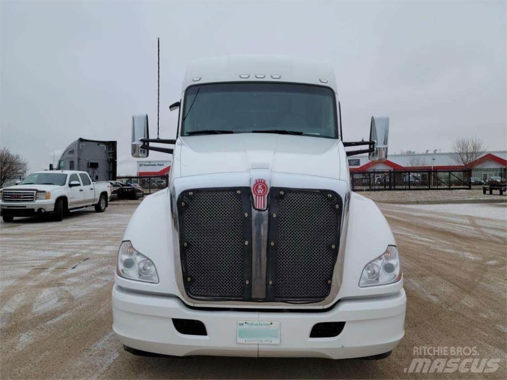 Kenworth T680 Naudoti vilkikai