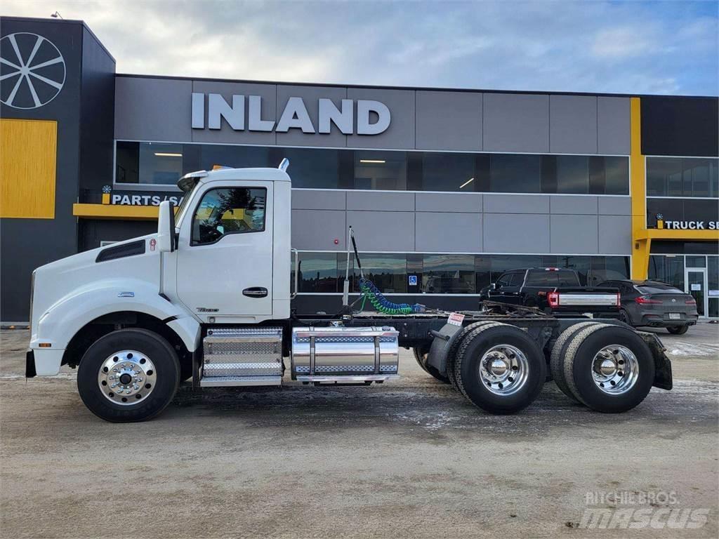 Kenworth T880 Naudoti vilkikai