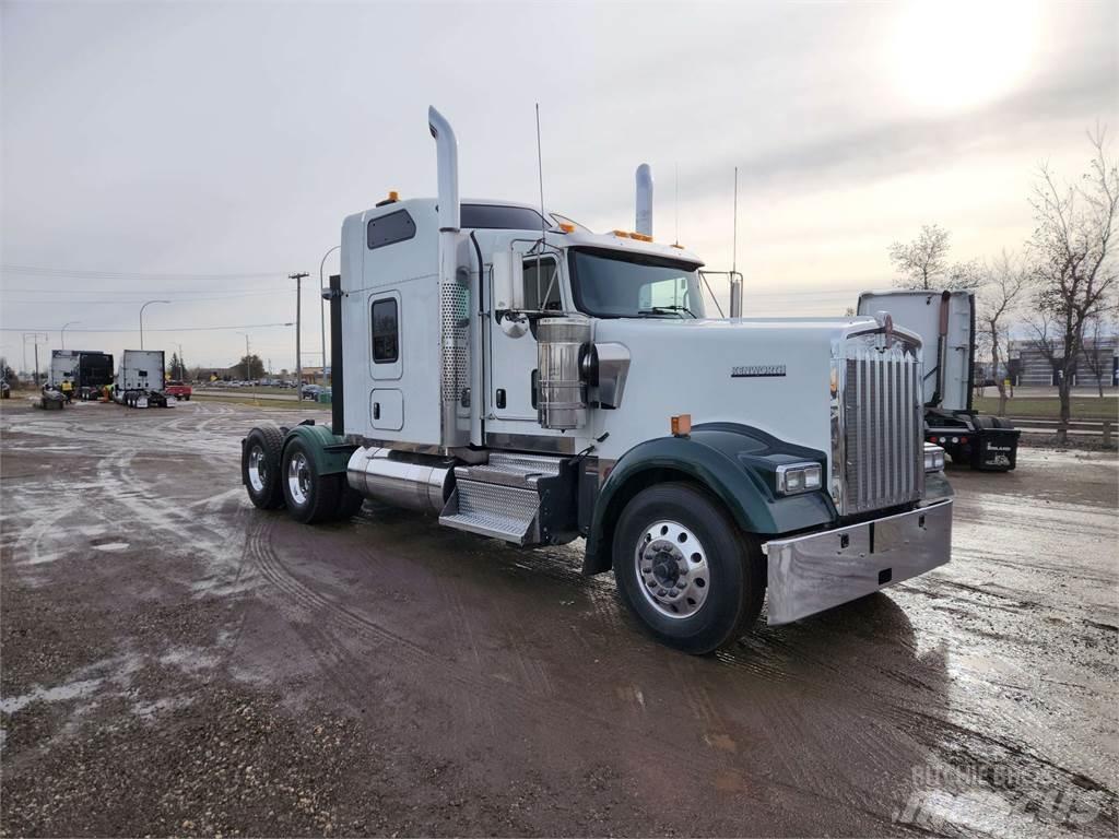 Kenworth W900L Naudoti vilkikai
