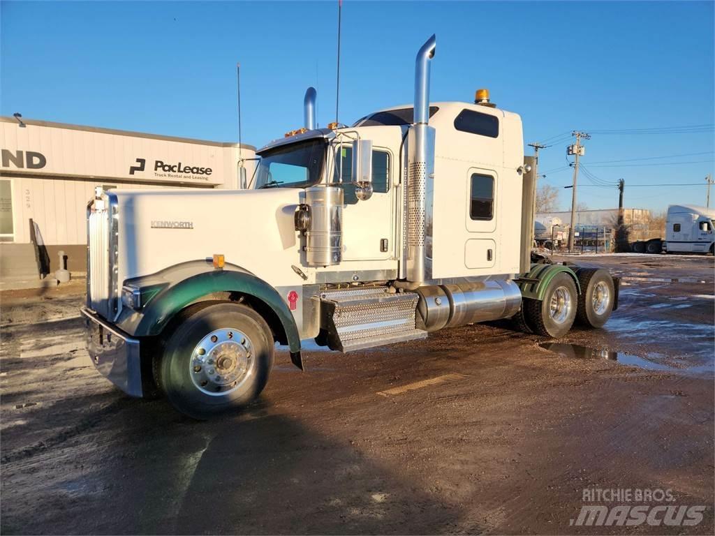 Kenworth W900L Naudoti vilkikai