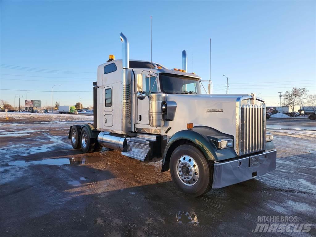 Kenworth W900L Naudoti vilkikai