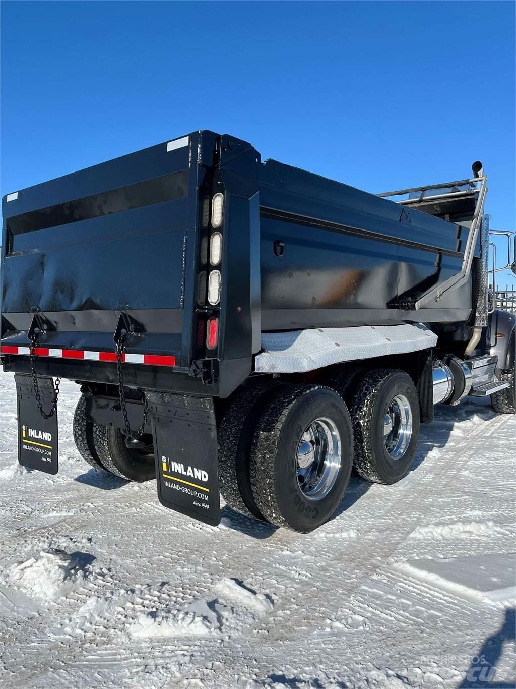 Peterbilt 348 Savivarčių priekabų vilkikai