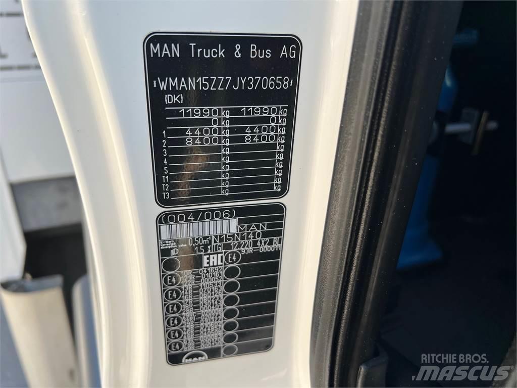 MAN TGL 12.220 Sunkvežimiai su dengtu kėbulu