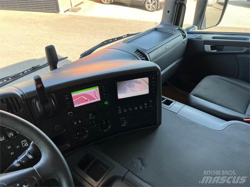 Scania P250 Sunkvežimiai su dengtu kėbulu