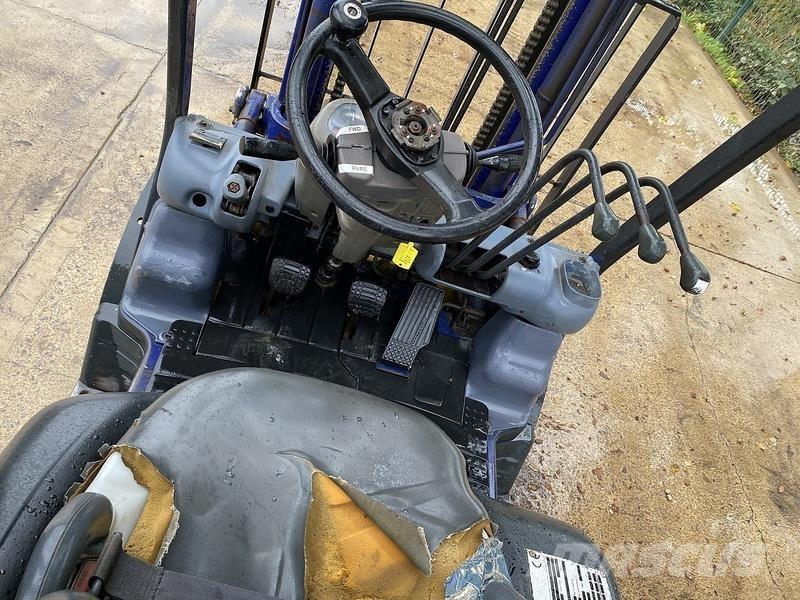 Komatsu FD25T-12 Šakiniai krautuvai - Kita