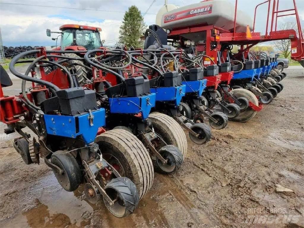 Case IH 1250 Kiti naudoti statybos komponentai