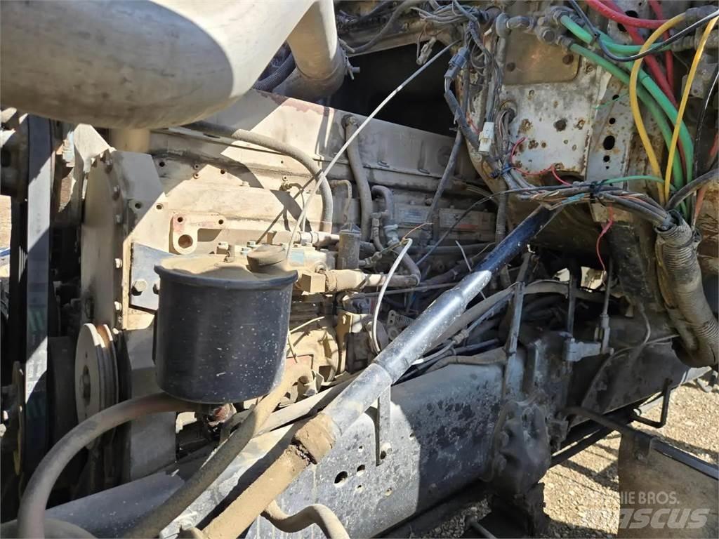 Ford L9000 Kiti naudoti statybos komponentai