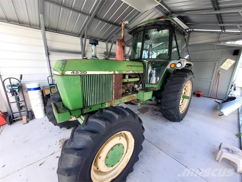 John Deere 4230 Traktoriai