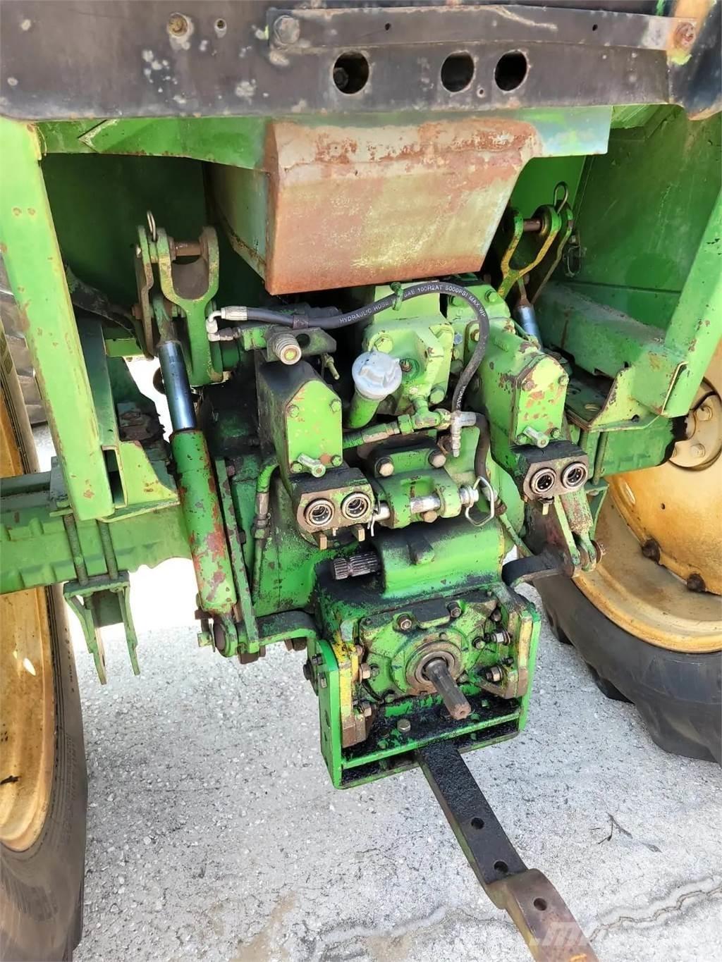 John Deere 4230 Traktoriai