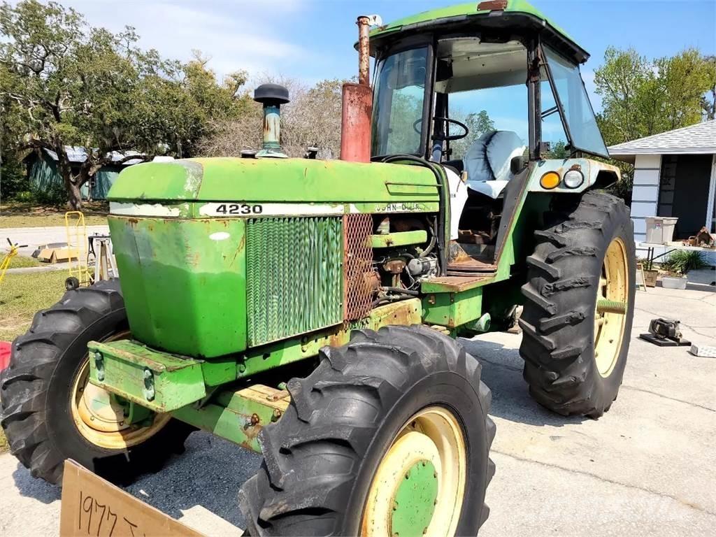 John Deere 4230 Traktoriai