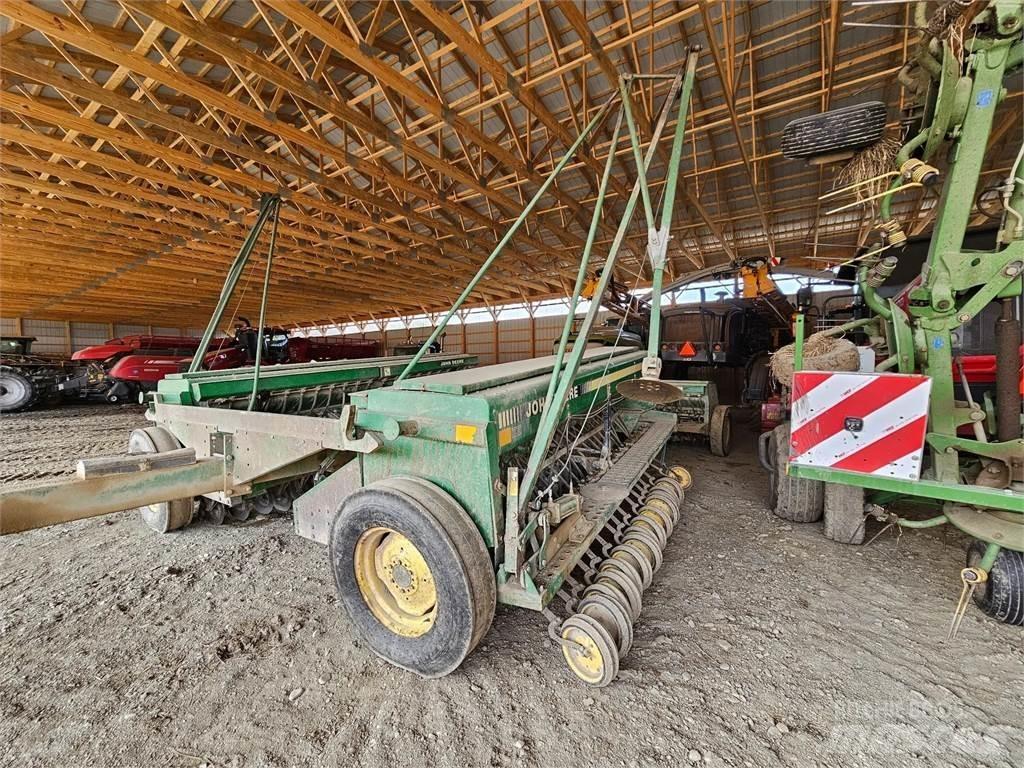 John Deere 450 Kiti naudoti statybos komponentai