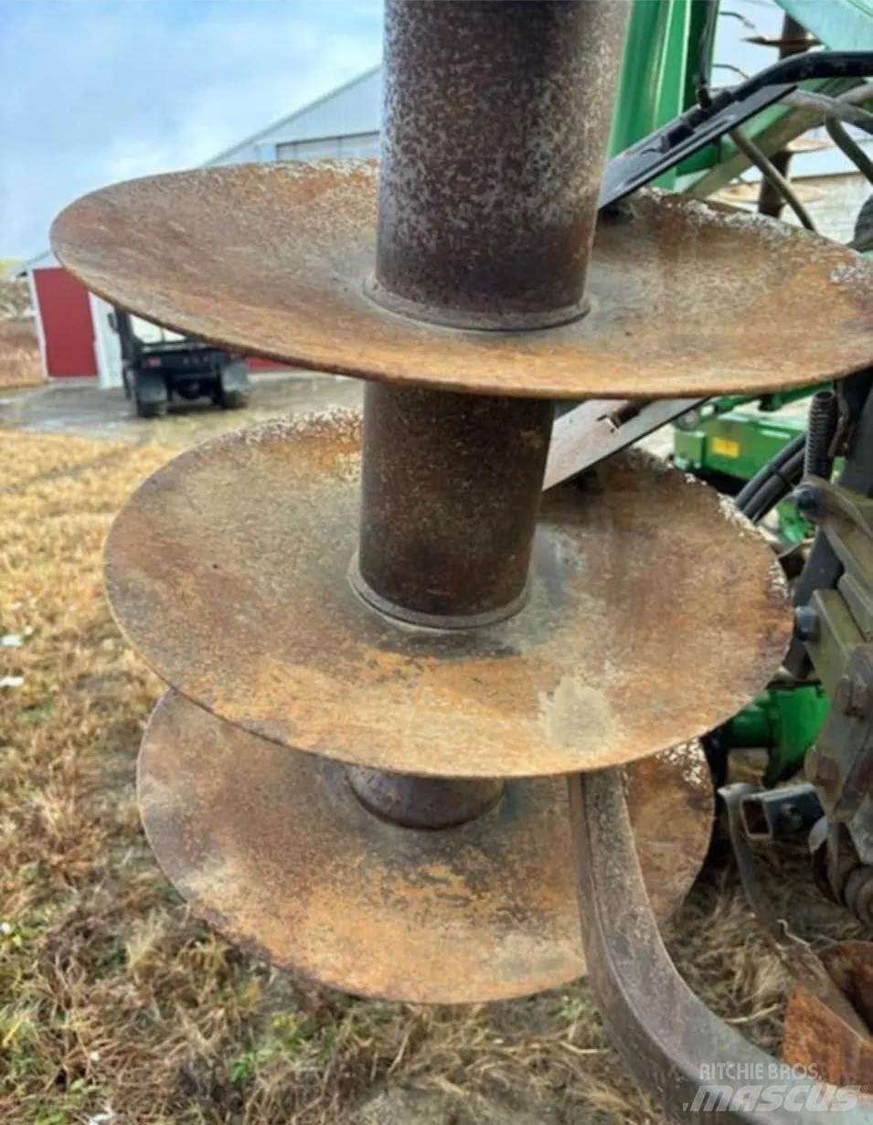 John Deere 637 Kiti naudoti statybos komponentai