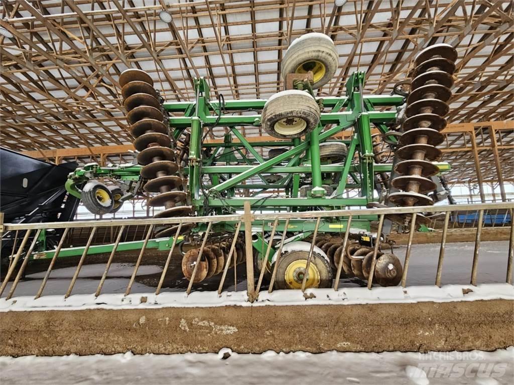 John Deere 637 Kiti naudoti statybos komponentai