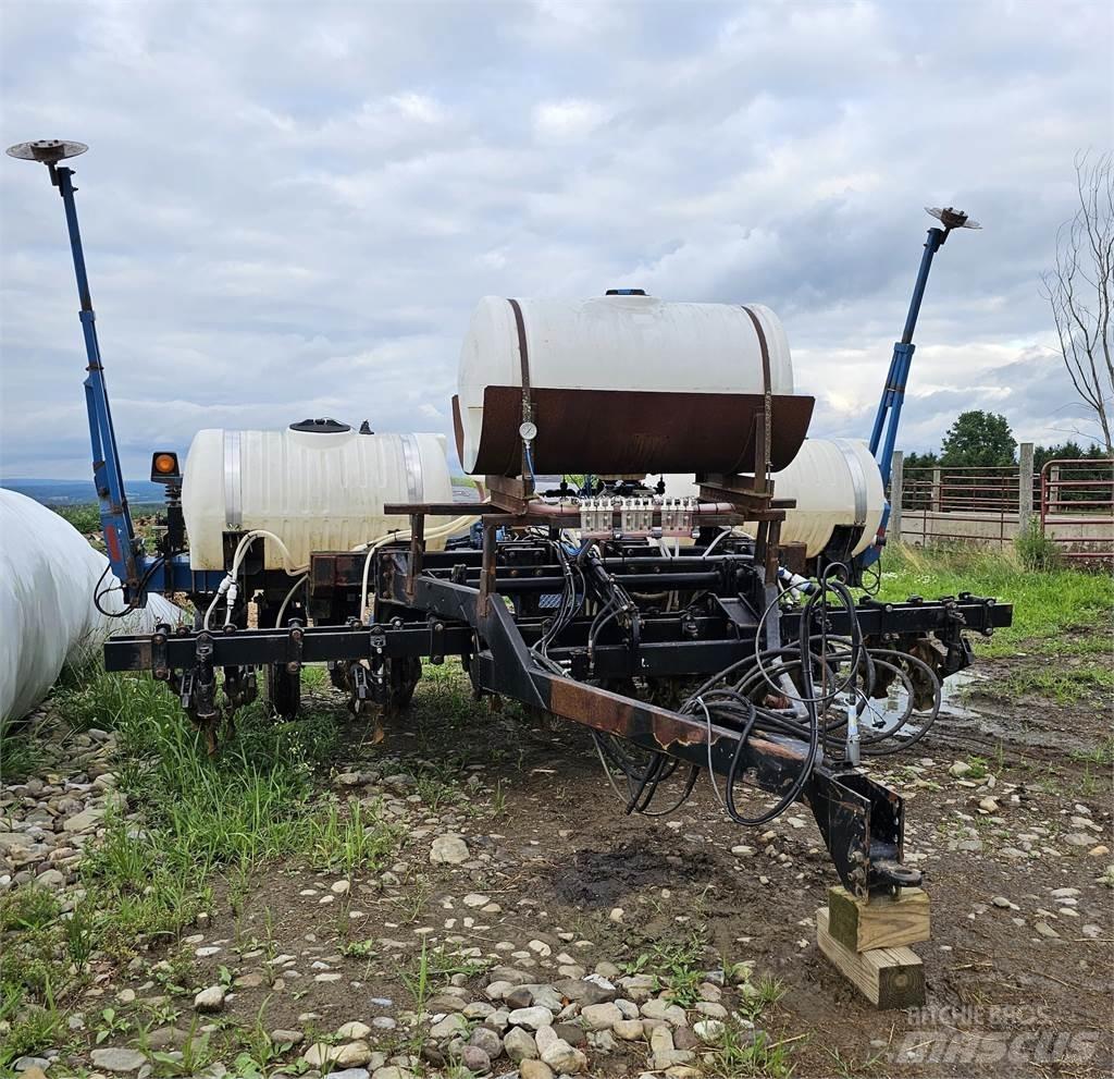Kinze 3000 Kiti naudoti statybos komponentai