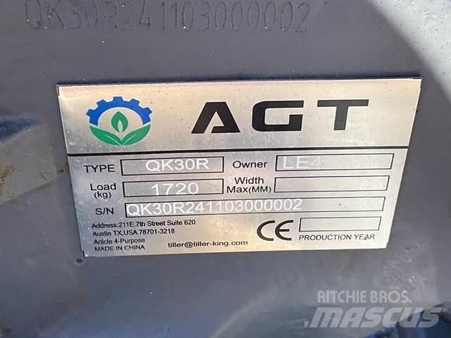 AGT QK30R Vikšriniai ekskavatoriai
