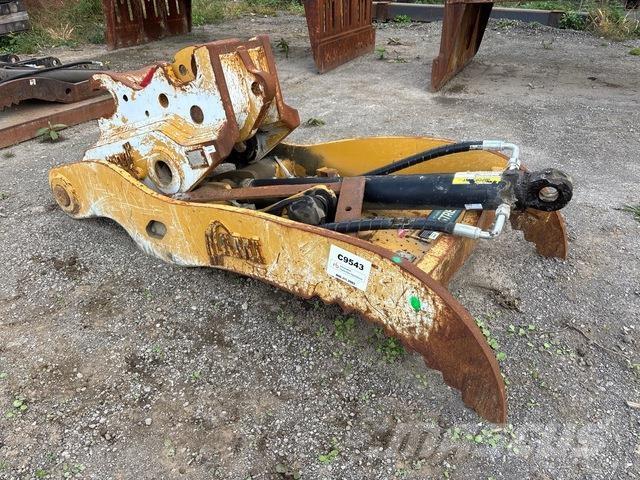 AMI  Vikšriniai ekskavatoriai