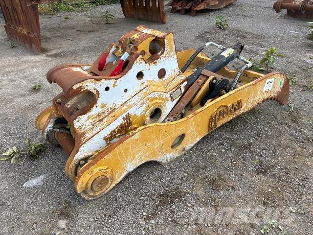 AMI  Vikšriniai ekskavatoriai