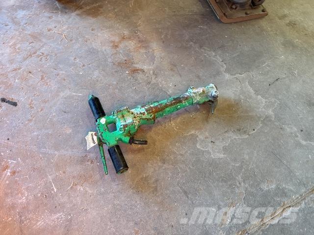  APT M117 Statyba - Kita