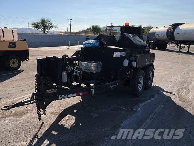  Bearcat BK400D Statyba - Kita