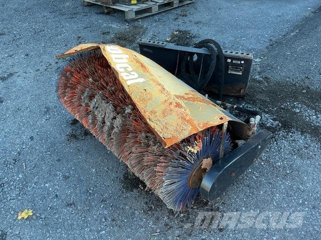 Bobcat 48 Statyba - Kita