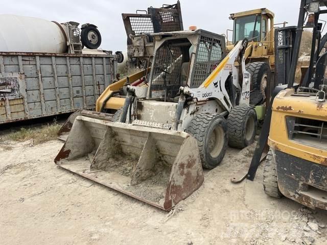 Bobcat 873 Krautuvai su šoniniu pasukimu