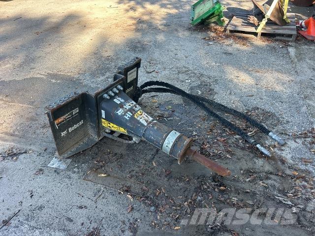 Bobcat HB680 Hidrauliniai kūjai / Trupintuvai