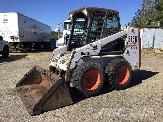 Bobcat S130 Krautuvai su šoniniu pasukimu