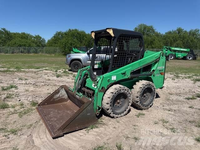 Bobcat S450 Krautuvai su šoniniu pasukimu