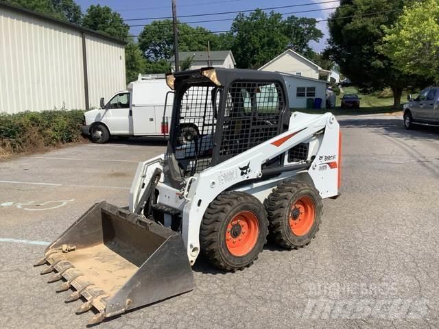 Bobcat S450 Krautuvai su šoniniu pasukimu