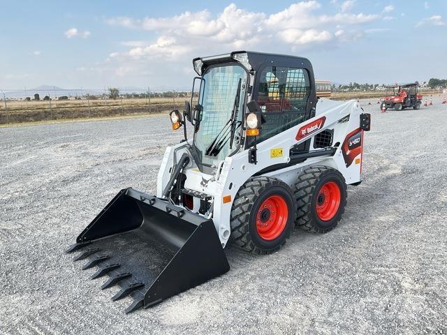 Bobcat S450 Krautuvai su šoniniu pasukimu