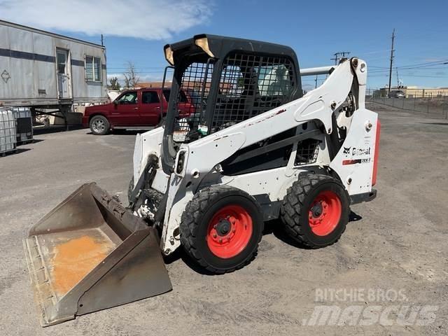 Bobcat S530 Krautuvai su šoniniu pasukimu