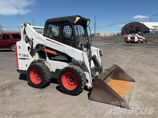Bobcat S530 Krautuvai su šoniniu pasukimu