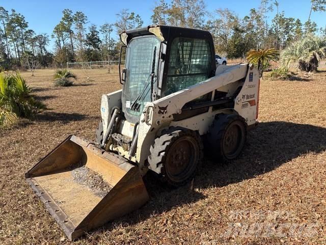 Bobcat S550 Krautuvai su šoniniu pasukimu