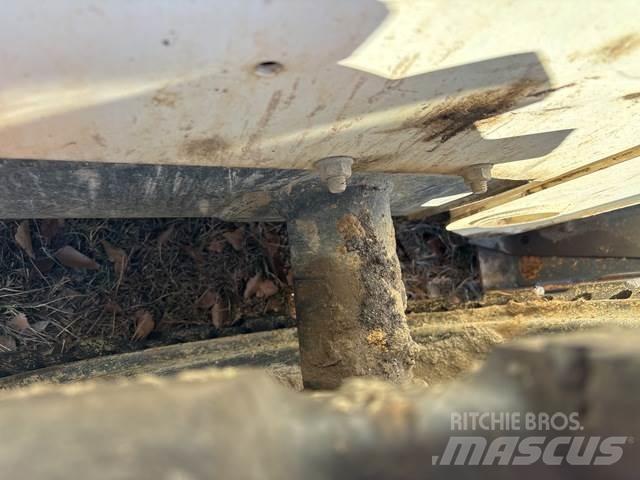 Bobcat S550 Krautuvai su šoniniu pasukimu