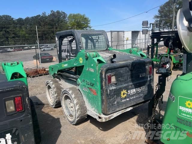 Bobcat S550 Krautuvai su šoniniu pasukimu