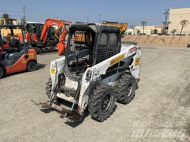 Bobcat S550 Krautuvai su šoniniu pasukimu