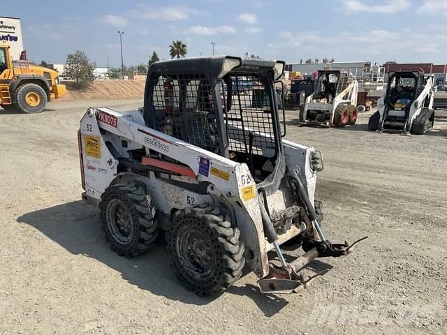 Bobcat S550 Krautuvai su šoniniu pasukimu