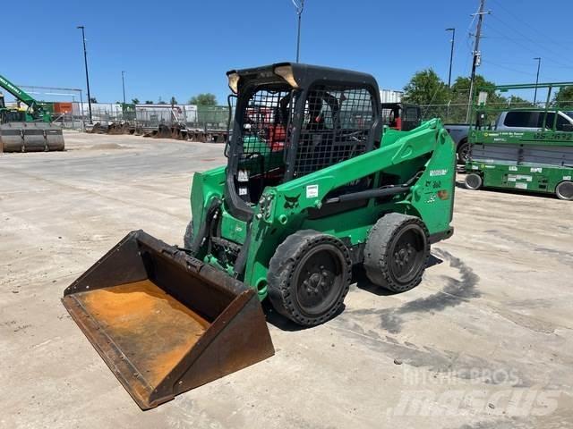 Bobcat S550 Krautuvai su šoniniu pasukimu
